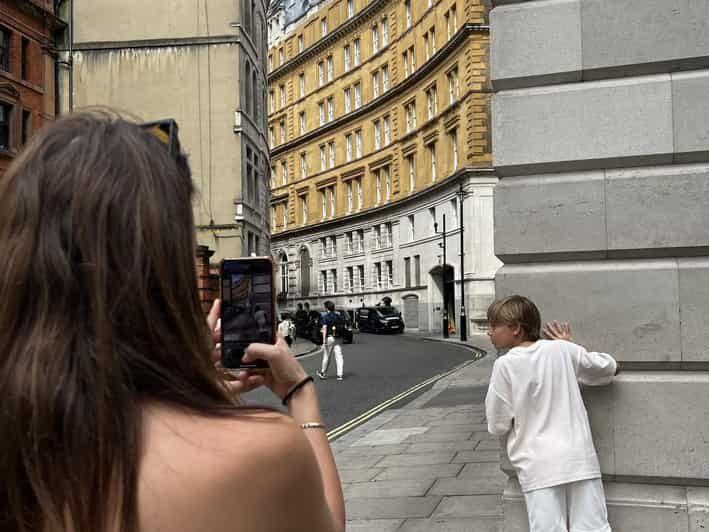 London: Private Family Harry Potter Movie Locations & Cruise - Exploring London’s Harry Potter Film Sites