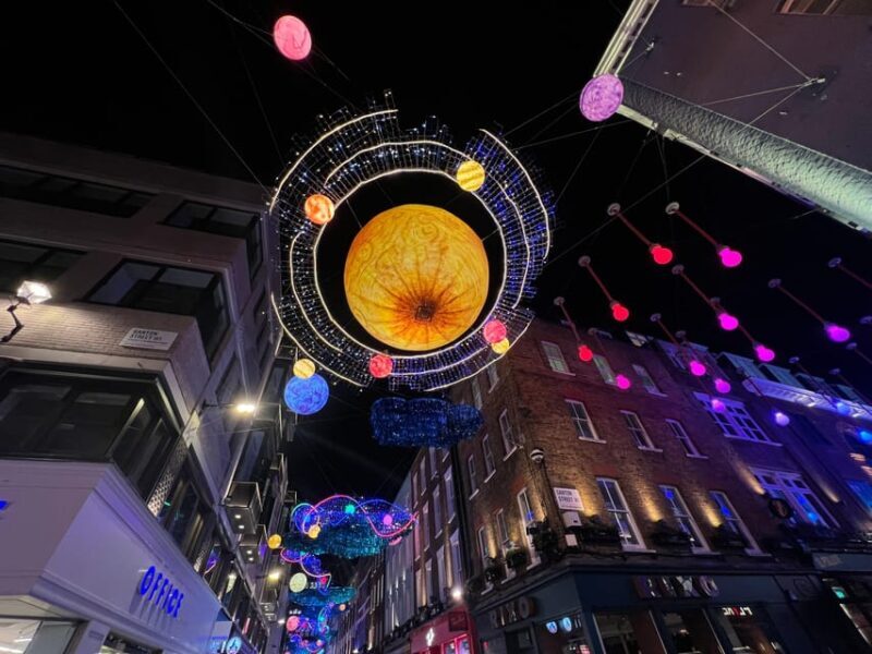 London: Private Festive lights walking tour with a local - Key Points