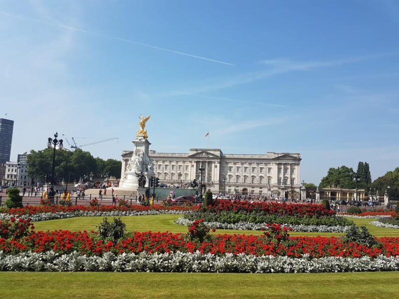 London: Private Taxi 50+ Sights Tour & Tower of London - FAQs