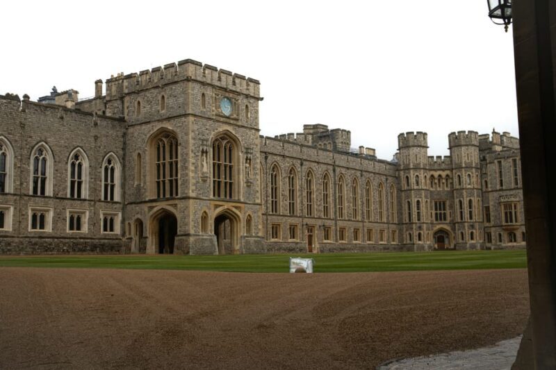 London: Private Tour to Windsor Castle, Stonehenge & Bath - Key Points