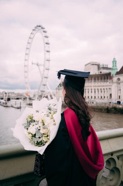 London: Professional Photoshoot to create special moments - What to Expect from Your London Photoshoot