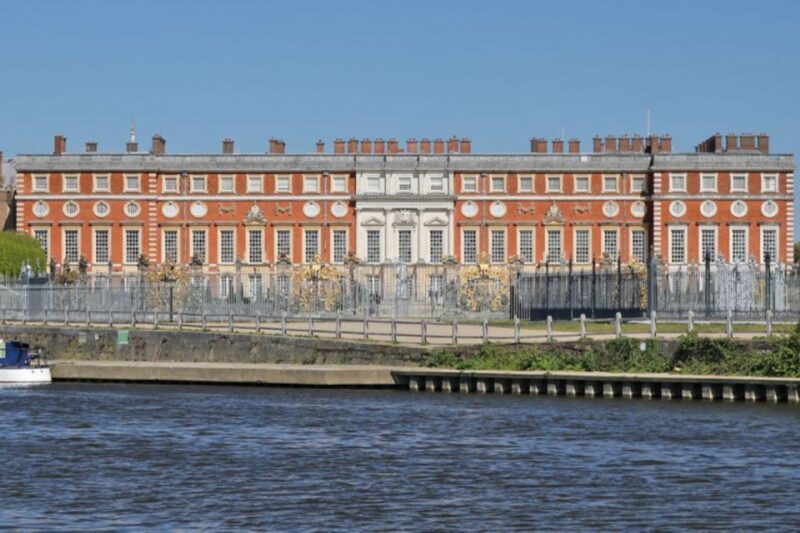 London: Richmond to Hampton Court River Thames Cruise - An In-Depth Look at the Richmond to Hampton Court River Cruise