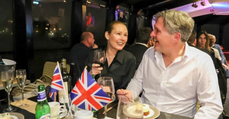 London: River Thames Dinner Cruise - The Sum Up