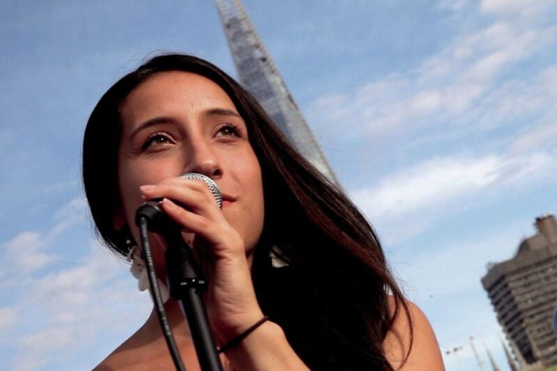 London: River Thames Evening Cruise with Bubbly and Canapés - An In-Depth Look at the Thames Experience