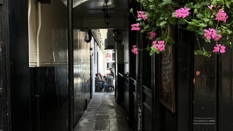 London: Royal Historic Pubs Walking Tour - Authentic Experiences & Reviews That Speak Volumes