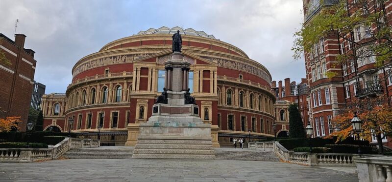 London: Royal Kensington Walking Tour - A Detailed Look at the Tour Experience