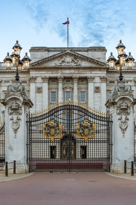 London: Royal Tour w/ timed entry to Buckingham Palace Entry - Introduction: A Balanced Blend of Learning and Leisure