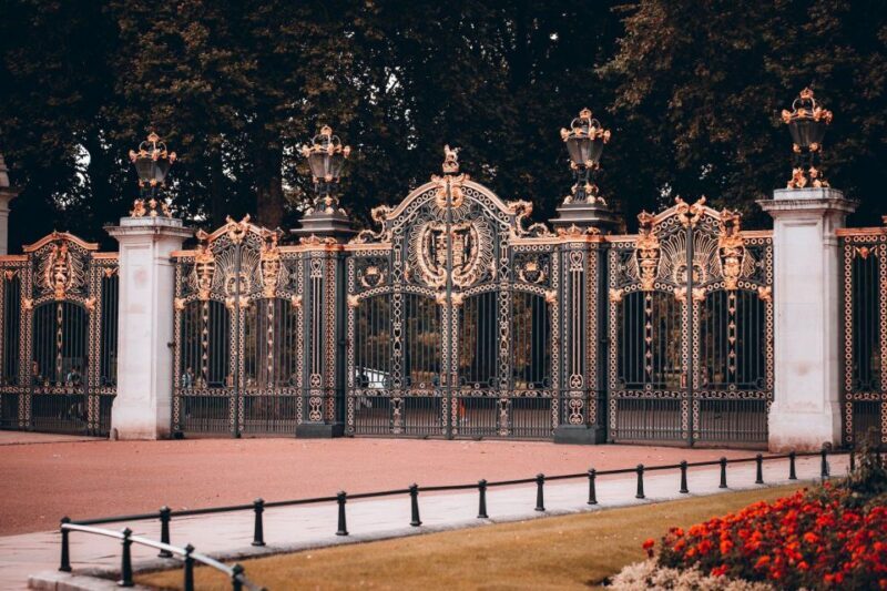 London: Royal Tour w/ timed entry to Buckingham Palace Entry - The Value of the Tour: Price, Duration, and Experience