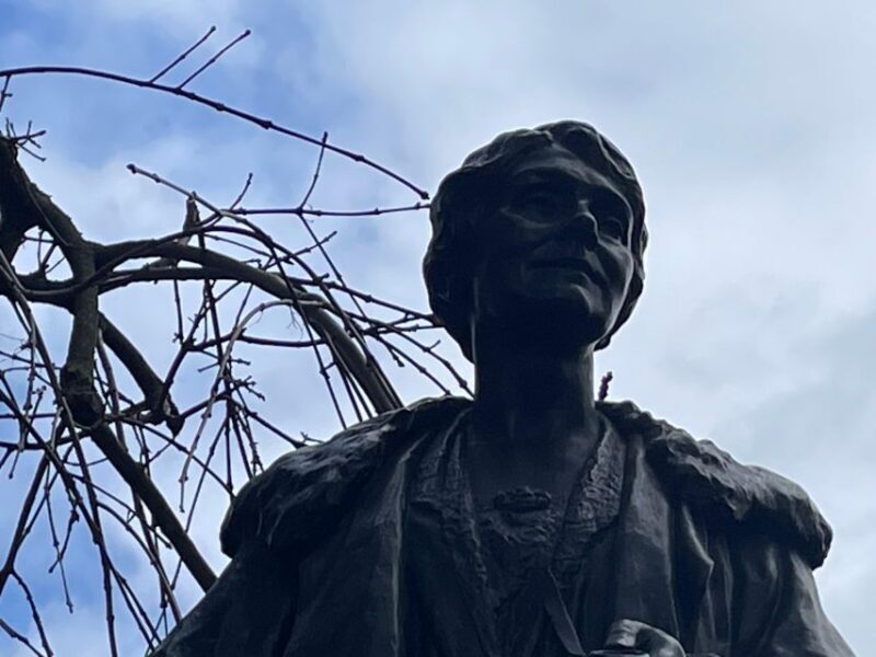 London; Royalty and Democracy - The Practicalities: What to Expect