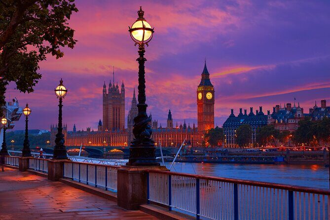 London Scavenger Hunt and Highlights Self-Guided Tour - Ideal For