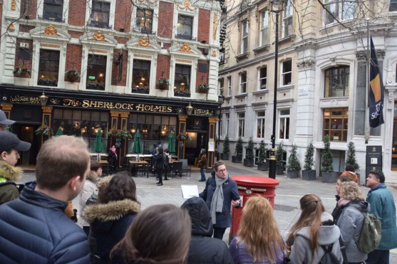 London: Sherlock Holmes-Themed Walking Tour - The Guides: What Makes Them Stand Out