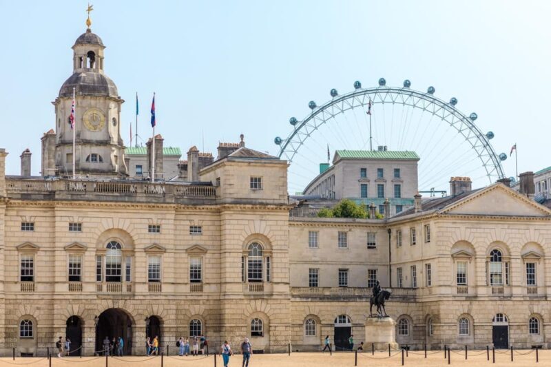 London Sightseeing Taxi Tour & Churchill War Rooms Entry - The Allure of a Private Black Cab Tour