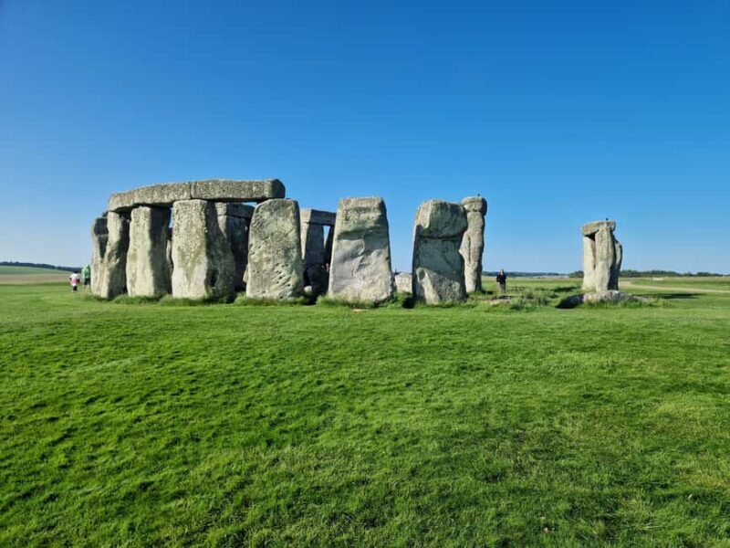 London: Stonehenge and Woodhenge Private Black Cab Tour - FAQ
