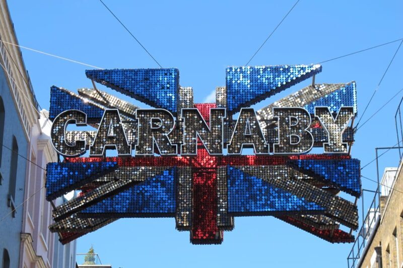 London: Taylor Swift London Boy Walking Tour - Key Points