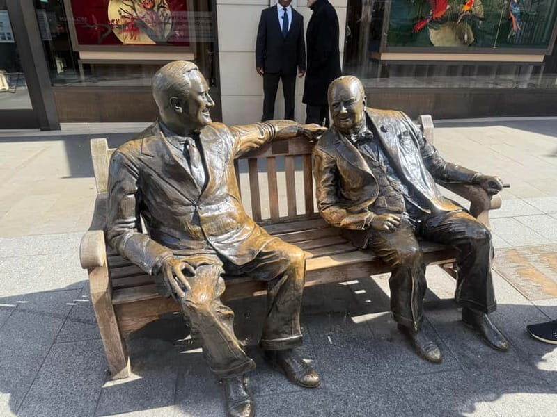 London: The Crown Royal Palaces and Royal Parks Walking Tour - Exploring the Royal Highlights