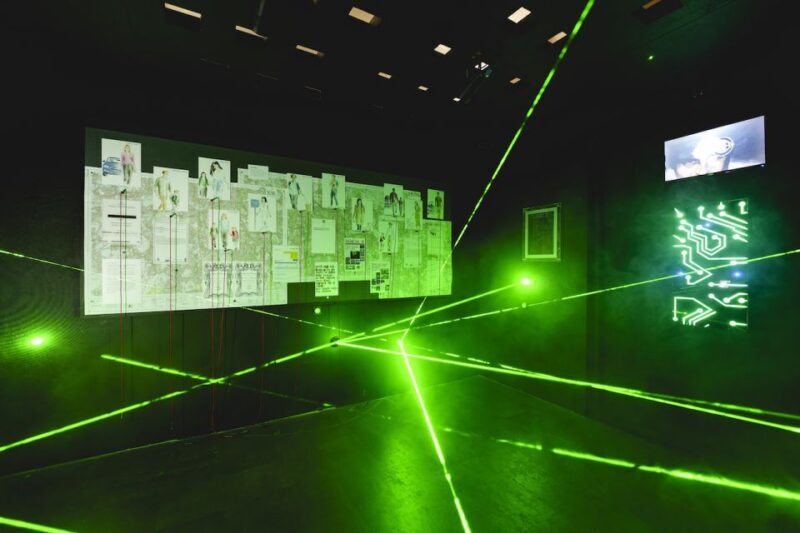 London: The Mind of Moriarty Escape Room Experience Ticket - The Digital Reality and Themed Scenes