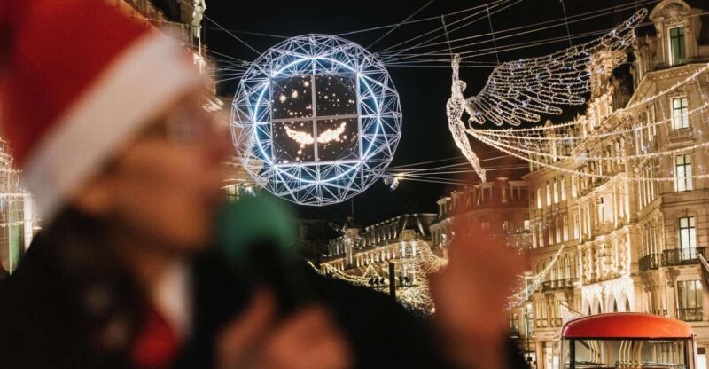 London: Tootbus Christmas Lights Tour incl walking tours - Who Would Enjoy This Tour?