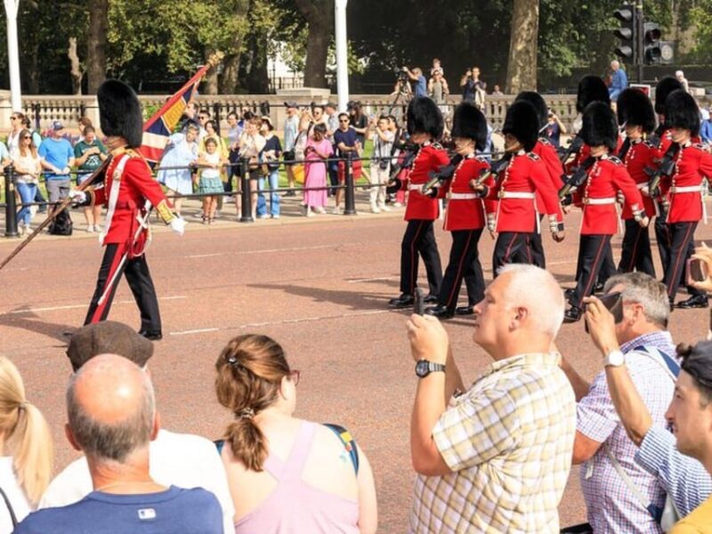 London: Top 30 Sights Walking Tour and Tower of London Entry - An In-Depth Look at the Tour Experience