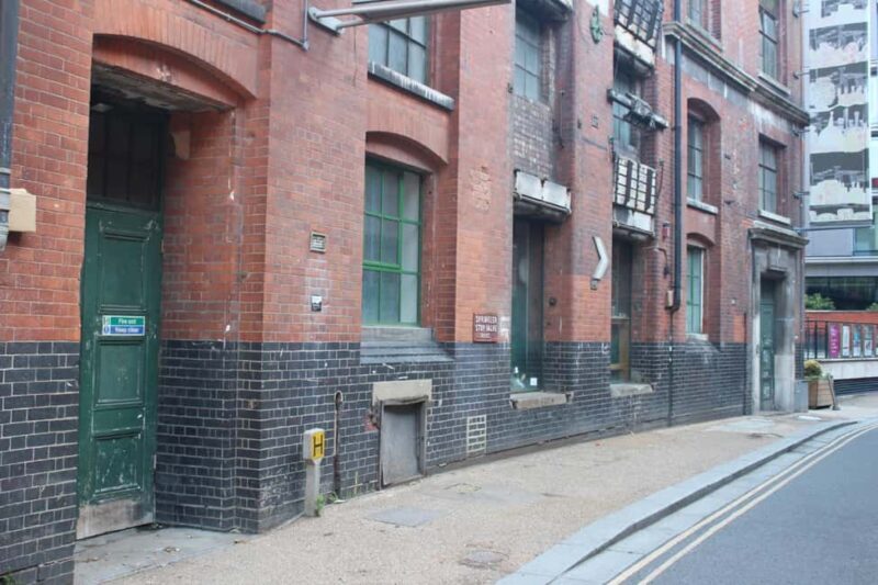 London: Tour of Classic Rom Com Locations - Authentic Moments & Reviewer Insights