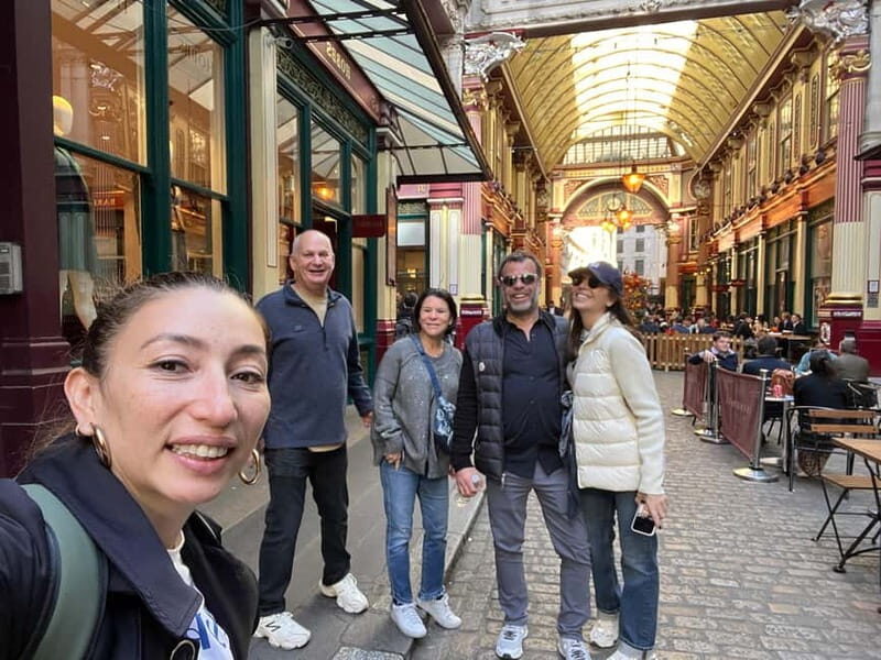 London: Tour of the oldest part of the city. - Key Points