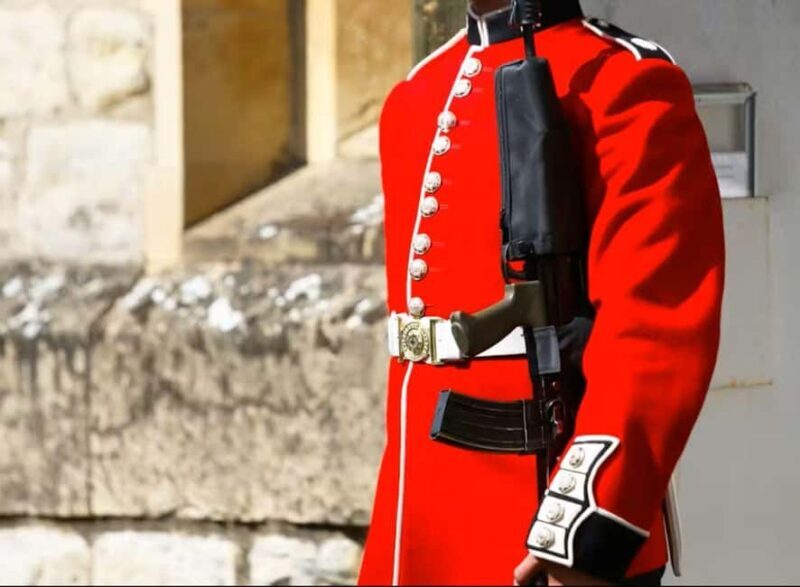 London: Tower of London and Crown Jewels Private Guided Tour - FAQ