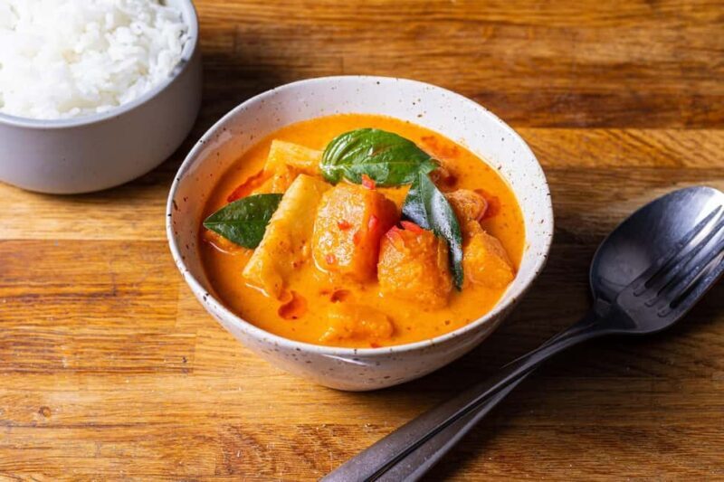 London: Vegetarian Thai Cooking Class with Wine - A Hands-On Vegetarian Thai Cooking Class in London: What to Expect