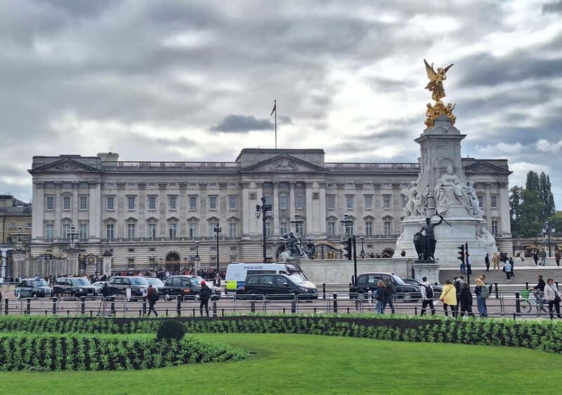 London Walking Tour: Buckingham Palace to Big Ben in 2 hours - Key Points