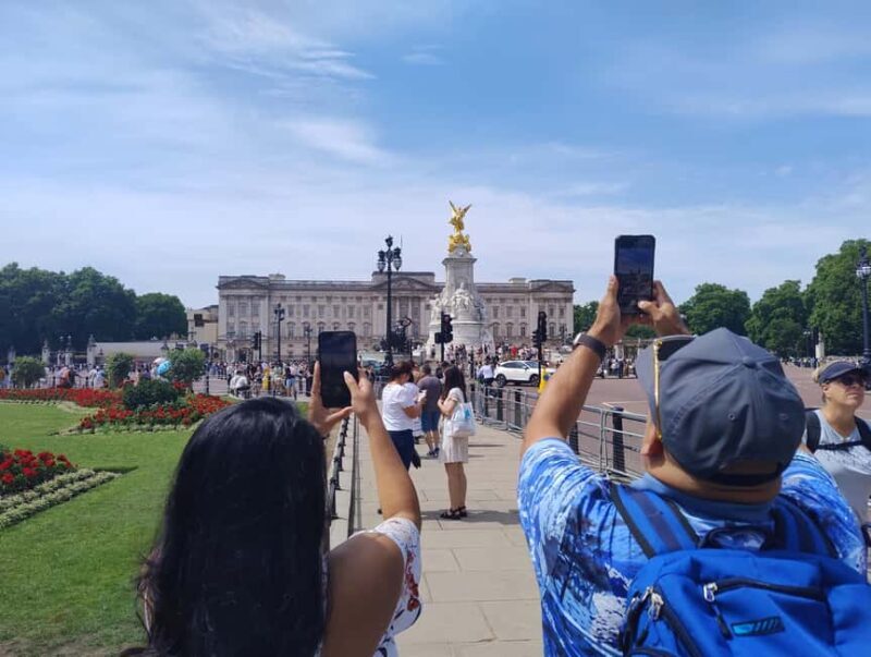 London: Welcome Tour with Food Market Lunchbreak - Analyzing the Value