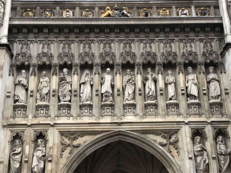 London : Westminster Abbey : The Royal Church Tour - Tombs and Memorials of Notable Figures