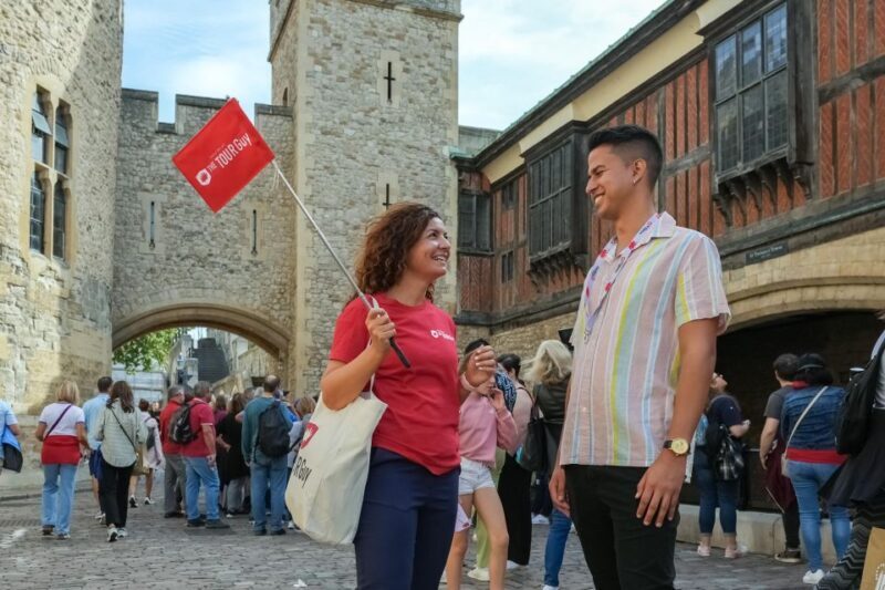 London: Westminster Abbey, Tower of London and Boat Tour - Lunch and Free Time