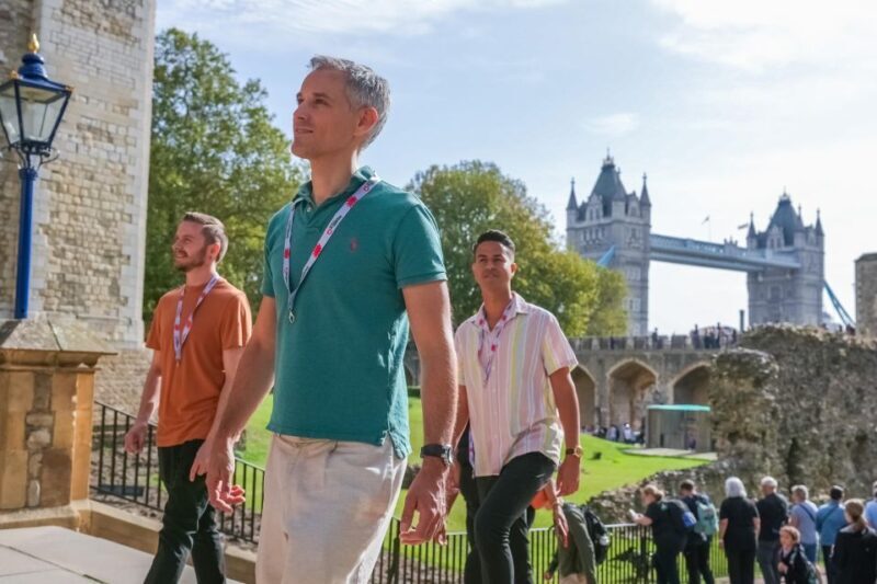 London: Westminster Abbey, Tower of London and Boat Tour - Thames River Cruise: A Different Perspective