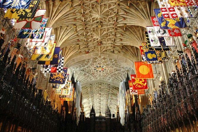 London, Windsor Castle, Hampton Court Palace with Free Snack Pack - FAQ