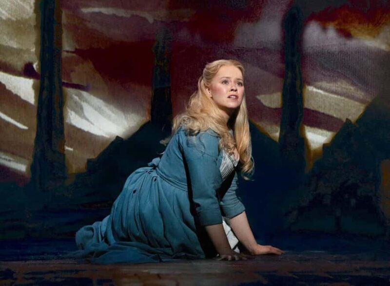 London's West End: Ticket to Les Misérables - The Sum Up