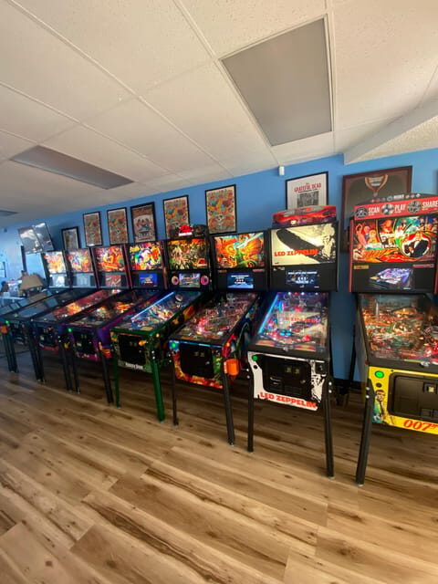 Long Beach: Pinball Arcade 40 Pinball Machines on Freeplay - Authentic Insights from Reviews