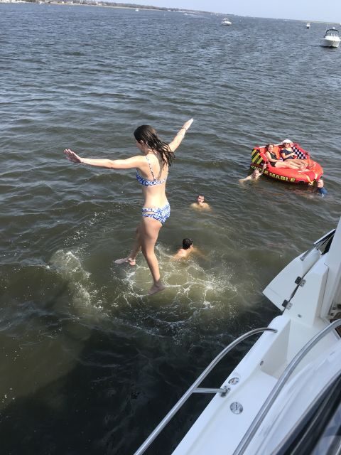 Long Island: Yacht Charters, Location: Port Jefferson Harbor - Key Points