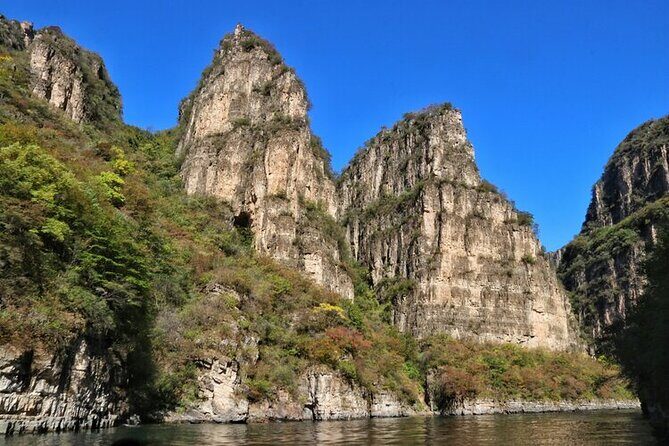 Longqing Gorge & Juyongguan Wall Private round Trip Smart Driver - FAQs