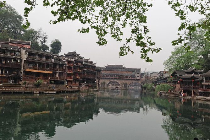 Longsheng(Longji) hotel to Zhangjiajie hotel and stops at Fenghuang old town - The Sum Up