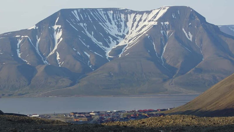 Longyearbyen: Panorama view hike - Platåfjellet Guided Hike - What to Expect on This Guided Hike in Longyearbyen