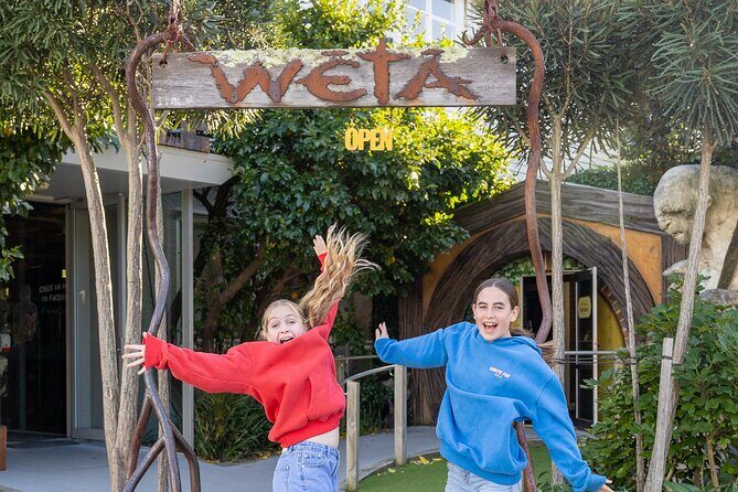 Lord of the Rings 1/2 day Tour to rule them all incl. Weta Tour - Key Points