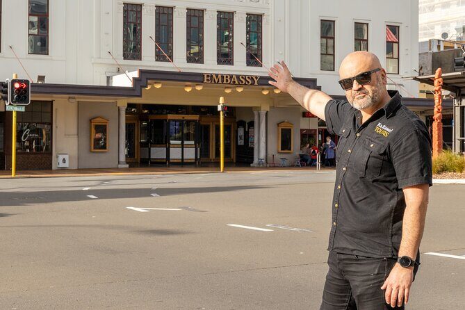 Lord of the Rings 1/2 day Tour to rule them all incl. Weta Tour - FAQs