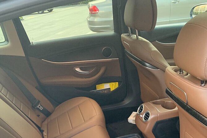 Los Angeles International LAX Airport Chauffeur Service, pick up. - The Bottom Line