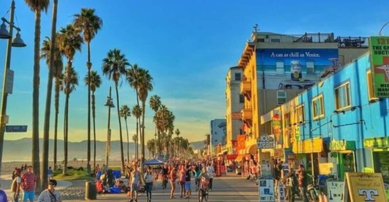 Los Angeles : Must-See Attractions Car Tour with a Guide - Exploring the Los Angeles Experience
