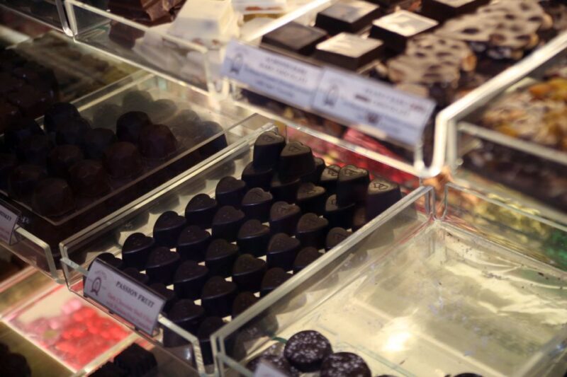 Los Angeles: Old Pasadena Food Tasting Walking Tour - The Sum Up