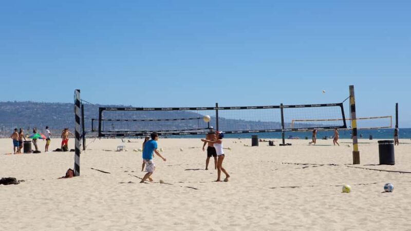 Los Angeles: Santa Monica Beach Volleyball - Key Points