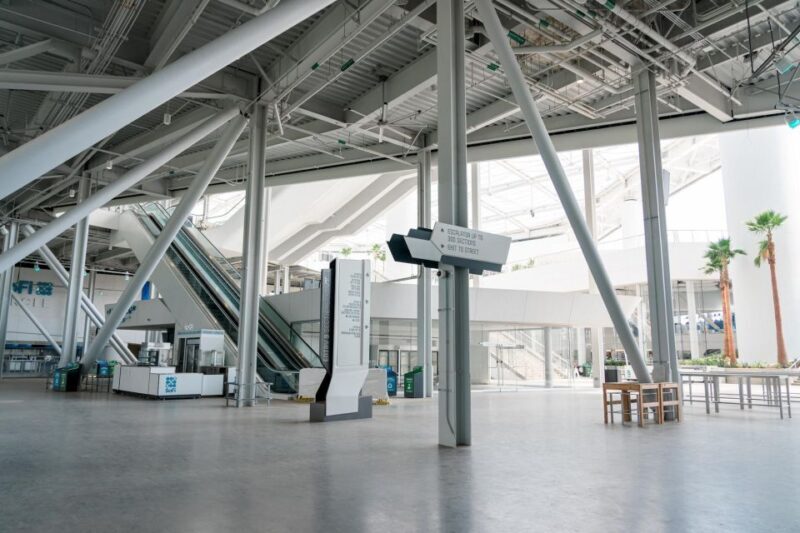 Los Angeles: SoFi Stadium Immersive Behind-the-Scenes Tour - Key Points