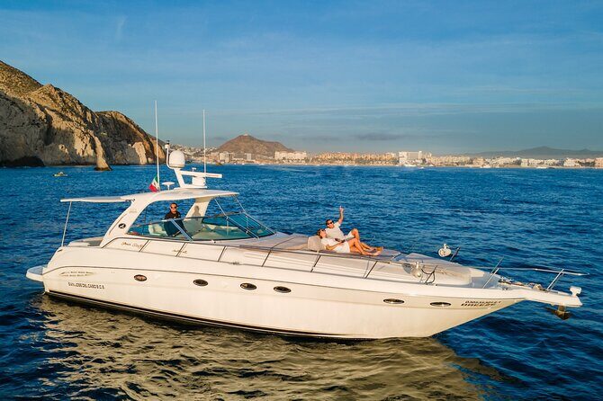 Los Cabos Luxury 50 Yacht Charter Private Tour - An Authentic Look at the Cabo San Lucas Yacht Tour