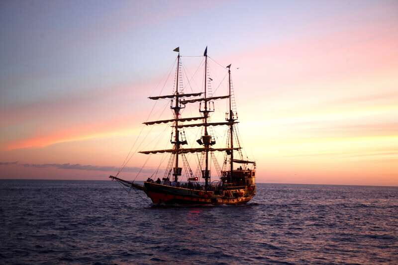 Los Cabos: Pirate Ship Sunset Cruise & Show with Dinner - Additional Highlights and Considerations