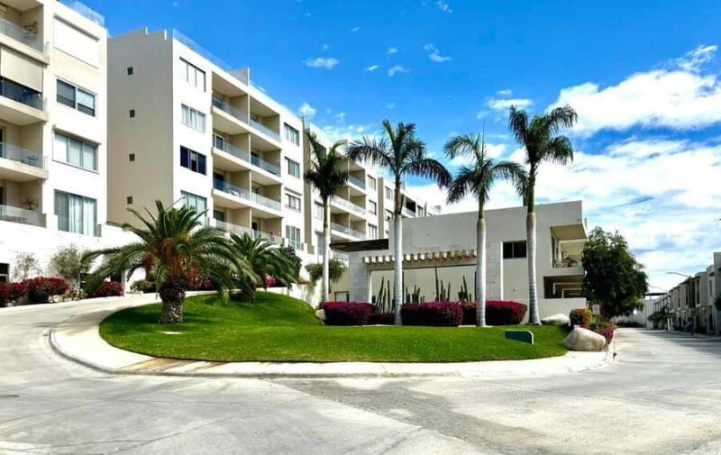 Los Cabos: Real Estate Tour with Welcome Drink and Coffee - Key Points