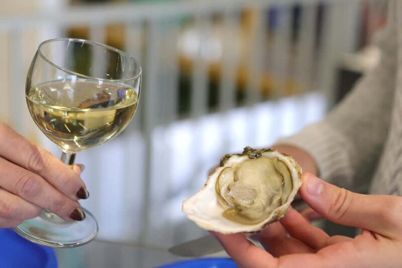 Loupian: Tour guide of our oyster farm and tasting - A Deep Dive into the Oyster Farm Tour