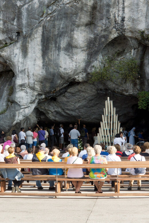 Lourdes: Private Guided Tour in the Sanctuary - The Sum Up
